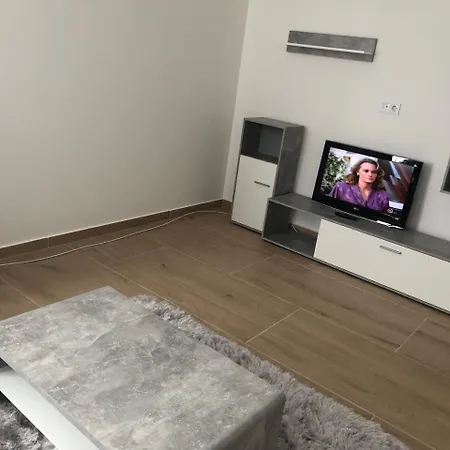 Belle Casa 25 *